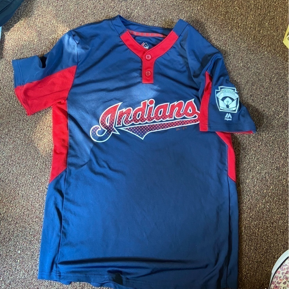 Majestic Cool Base short sleeve baseball jersey in Medium is pristine. Bargain.